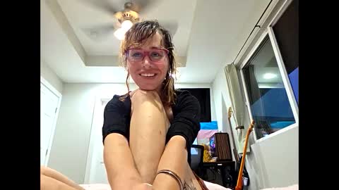 Snapshot of chloehazex chatting on September 2025 04:27:02 AM Chloe Haze online show from September 2025 04:27:02 AM