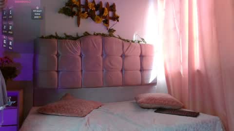 Snapshot of chloejohnsoon chatting on January 2025 08:28:01 PM Chloe online show from January 2025 08:28:01 PM