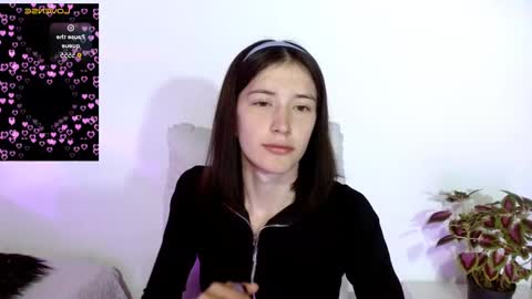 Snapshot of chloejohnsoon chatting on February 2025 12:59:01 PM Chloe online show from February 2025 12:59:01 PM