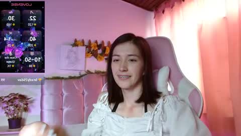 Snapshot of chloejohnsoon chatting on February 2025 04:24:02 PM Chloe online show from February 2025 04:24:02 PM