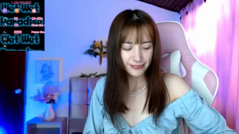 Snapshot of chloejohnsoon chatting on November 2025 08:32:01 PM Chloe online show from November 2025 08:32:01 PM