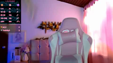 Snapshot of chloejohnsoon chatting on November 2025 02:17:01 PM Chloe online show from November 2025 02:17:01 PM