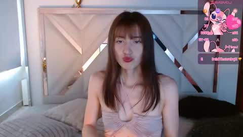 Snapshot of chloejohnsoon chatting on November 2025 05:34:01 PM Chloe online show from November 2025 05:34:01 PM