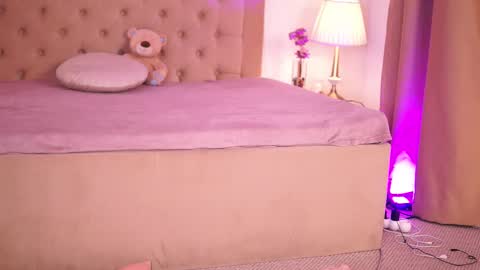 Snapshot of chloeobrilx chatting on November 2025 04:43:02 AM Chlo online show from November 2025 04:43:02 AM