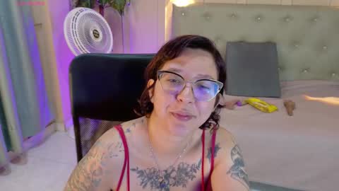 Snapshot of chloerossee chatting on March 2026 01:53:02 AM Chloe rosse online show from March 2026 01:53:02 AM