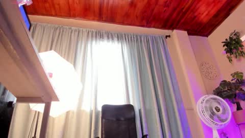 Snapshot of chloerossee chatting on March 2026 01:00:01 PM Chloe rosse online show from March 2026 01:00:01 PM