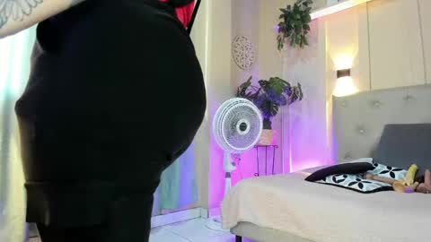 Snapshot of chloerossee chatting on April 2026 01:05:02 PM Chloe rosse online show from April 2026 01:05:02 PM