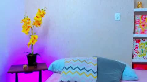 Chloe  online show from July 2026 07:20:02 PM
