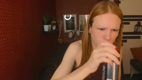 Chloe online show from November 2025 01:06:01 PM