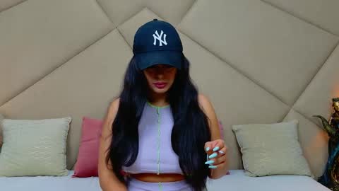 Snapshot of chloevee chatting on September 2025 05:02:02 AM Chloe Vee online show from September 2025 05:02:02 AM