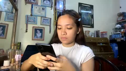 Snapshot of chloewhilden chatting on April 2026 02:36:01 AM Angel online show from April 2026 02:36:01 AM