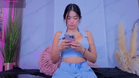 Snapshot of chlooee_ chatting on November 2025 11:21:01 AM Chlooe online show from November 2025 11:21:01 AM