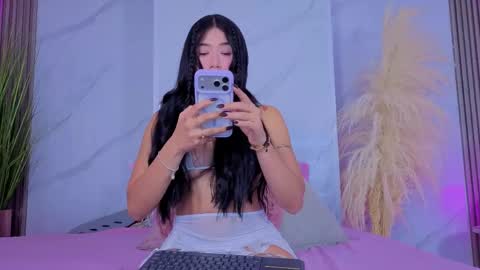 Snapshot of chlooee_ chatting on April 2026 02:11:02 AM Chlooe online show from April 2026 02:11:02 AM