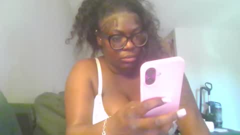 Snapshot of choclattee24 chatting on March 2026 07:29:01 PM lightchocolate online show from March 2026 07:29:01 PM