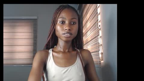 choco_petitqueen online show from January 2026 02:43:01 PM