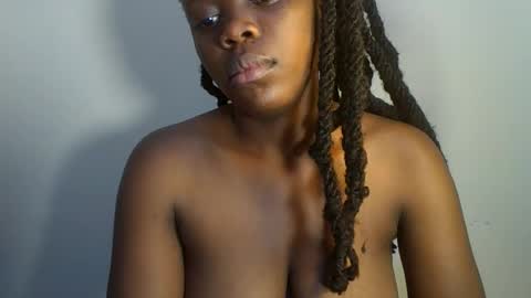 Snapshot of choco_vellvet chatting on May 2026 06:32:01 AM sly online show from May 2026 06:32:01 AM