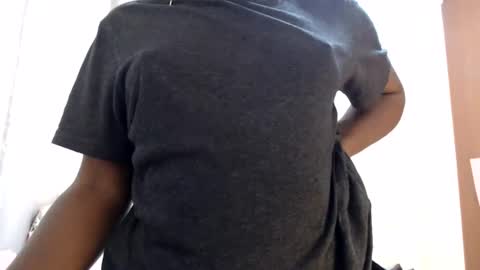 Snapshot of chocolate_desiree chatting on July 2026 08:18:01 AM Lofti online show from July 2026 08:18:01 AM