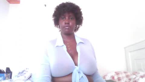 Snapshot of chocolate_queen25 chatting on April 2026 08:20:02 AM chocolate queen25 online show from April 2026 08:20:02 AM