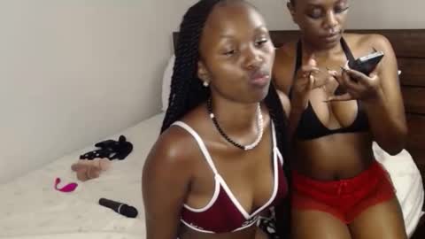 Snapshot of chocolate_river2012 chatting on December 2025 02:44:02 PM chocolate_river2012 online show from December 2025 02:44:02 PM