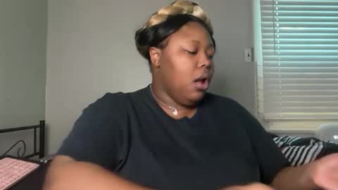 Snapshot of chocolatebunnyxx69 chatting on April 2026 12:25:01 PM Melina online show from April 2026 12:25:01 PM