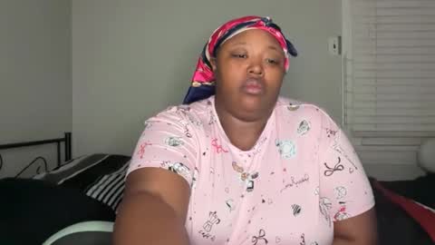 Snapshot of chocolatebunnyxx69 chatting on April 2026 05:40:01 AM Melina online show from April 2026 05:40:01 AM