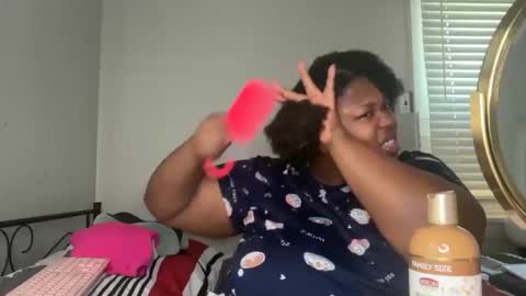 Snapshot of chocolatebunnyxx69 chatting on April 2026 04:00:02 PM Melina online show from April 2026 04:00:02 PM