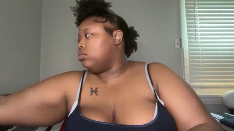 Snapshot of chocolatebunnyxx69 chatting on April 2026 05:14:02 PM Melina online show from April 2026 05:14:02 PM