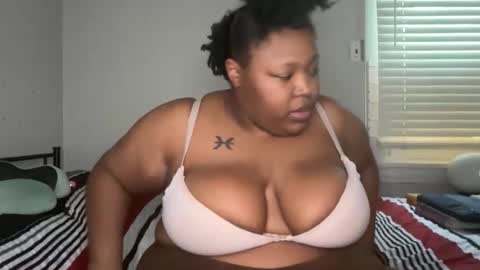 Snapshot of chocolatebunnyxx69 chatting on April 2026 07:07:02 PM Melina online show from April 2026 07:07:02 PM