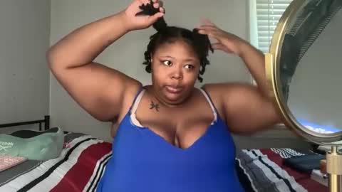 Snapshot of chocolatebunnyxx69 chatting on April 2026 01:21:01 PM Melina online show from April 2026 01:21:01 PM