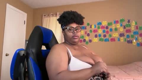 Snapshot of chocolatebunnyxx69 chatting on May 2026 02:37:01 PM Melina online show from May 2026 02:37:01 PM