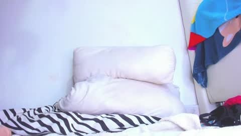 Snapshot of chocoo_dessert chatting on December 2024 10:26:02 AM   online show from December 2024 10:26:02 AM