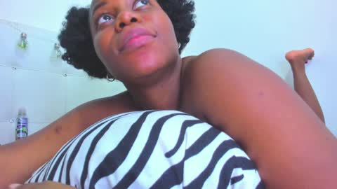 Snapshot of chocoo_dessert chatting on January 2025 09:15:01 AM   online show from January 2025 09:15:01 AM