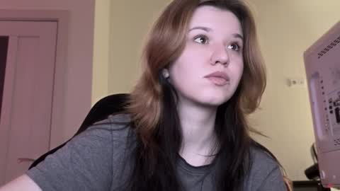 Snapshot of choimia chatting on December 2025 01:02:02 AM Lissa online show from December 2025 01:02:02 AM