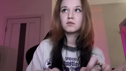 Lissa online show from April 2026 08:42:02 PM