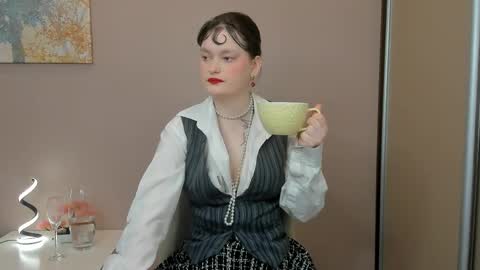 Cassandra online show from April 2026 04:24:01 AM