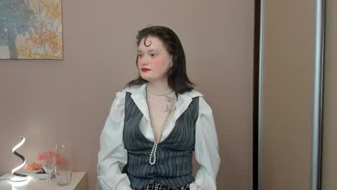 Cassandra online show from April 2026 01:41:01 PM