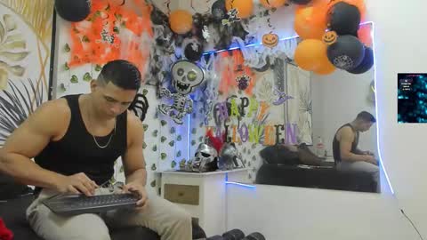 Chorey Thaylor online show from October 2025 01:06:02 PM