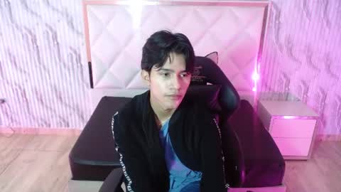 chos_tay online show from June 2026 11:18:02 AM