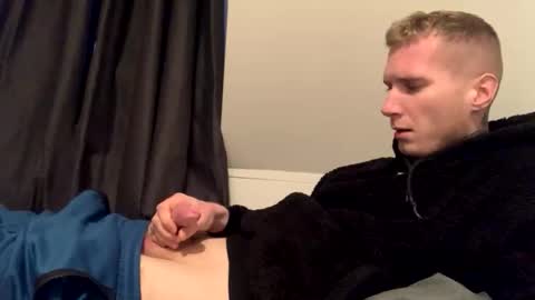 Johnny online show from April 2026 04:18:01 AM