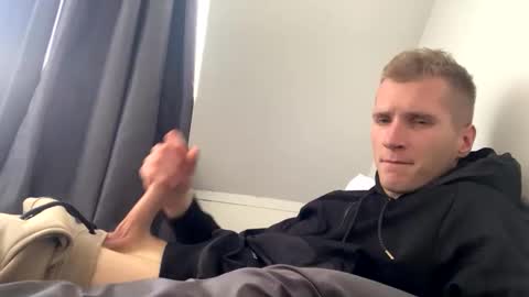 Johnny online show from April 2026 12:28:02 PM