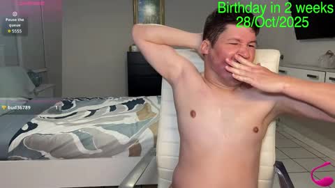 Snapshot of chris___evanss chatting on October 2025 01:04:02 AM Chris Evens online show from October 2025 01:04:02 AM