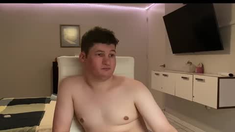 Snapshot of chris___evanss chatting on November 2025 06:46:02 PM Chris Evens online show from November 2025 06:46:02 PM