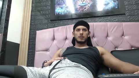 chris_dick2 online show from November 2025 06:35:01 AM