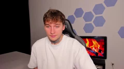 Chris Tyson online show from October 2025 04:18:02 PM