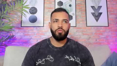 Snapshot of chris_varden chatting on December 2025 07:18:01 PM Chris Varden online show from December 2025 07:18:01 PM