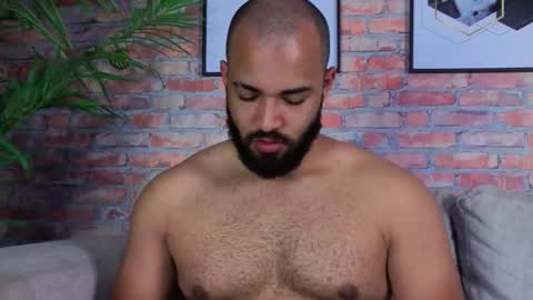 Snapshot of chris_varden chatting on March 2026 01:05:01 PM Chris Varden online show from March 2026 01:05:01 PM