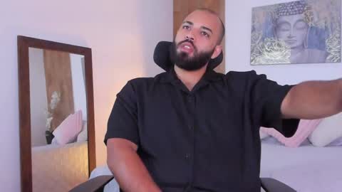 Snapshot of chris_varden chatting on April 2026 07:41:01 PM Chris Varden online show from April 2026 07:41:01 PM