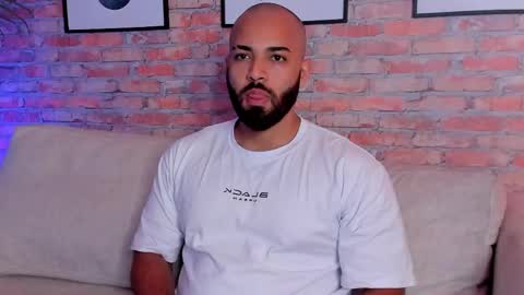 Snapshot of chris_varden chatting on April 2026 02:43:01 PM Chris Varden online show from April 2026 02:43:01 PM