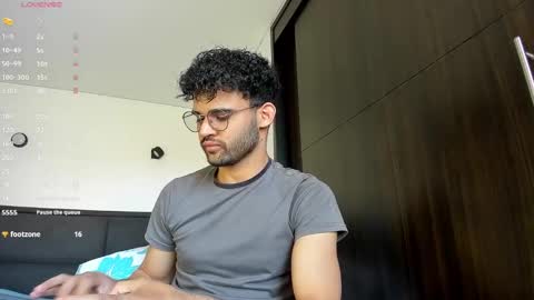 Im Chirs IM MODEL INDEPENDT online show from January 2025 07:15:01 PM