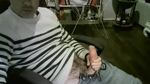 chrisprngr online show from October 2025 05:39:01 PM